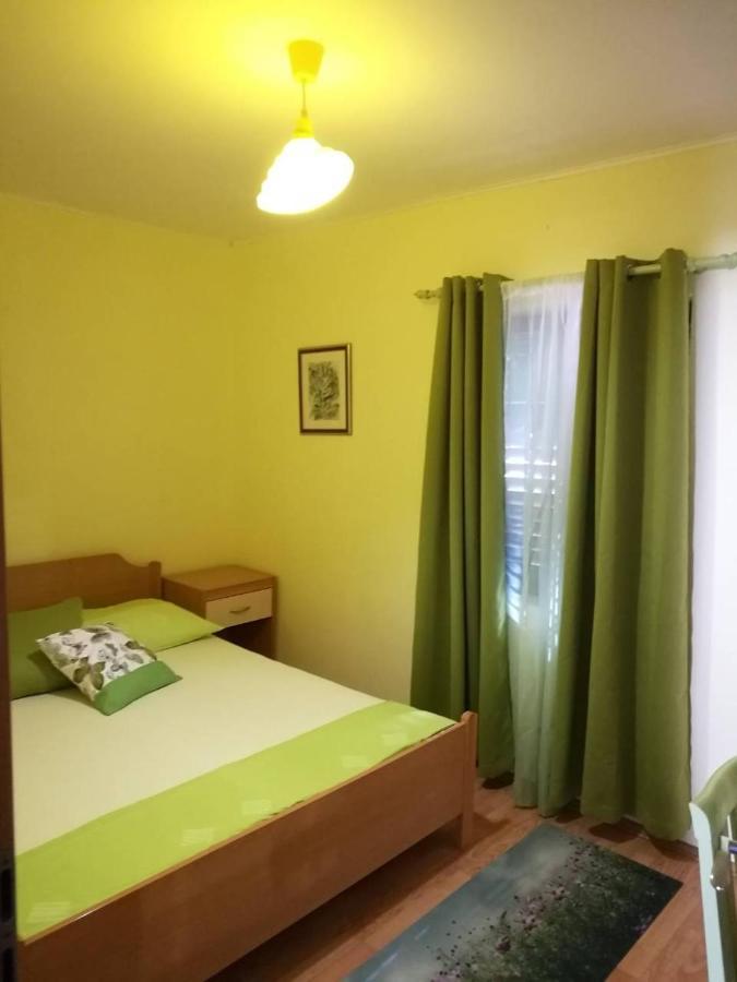 Seaside House For Families With Children Cove Tvrdni Dolac, Hvar - 2057 Gdinj Экстерьер фото